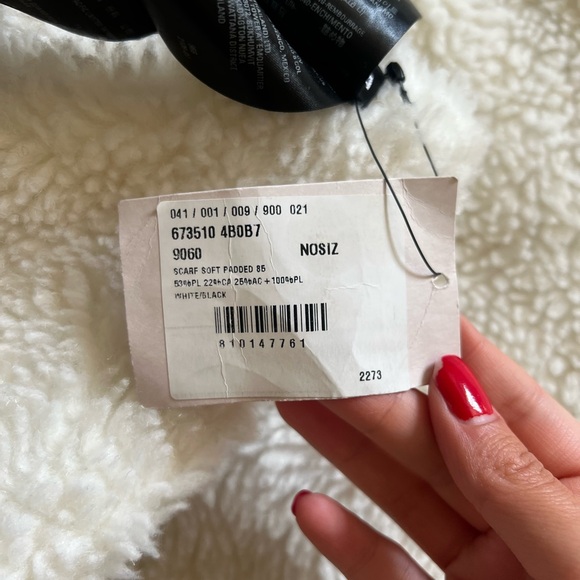 Balenciaga XL scarf - Picture 6 of 7